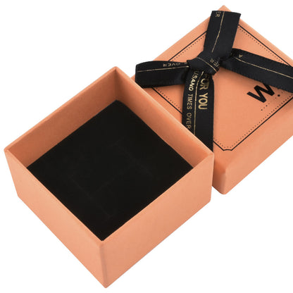 B1522-X7 Cajas para anillos de moda de 6 colores con cinta, precio por 24 piezas.