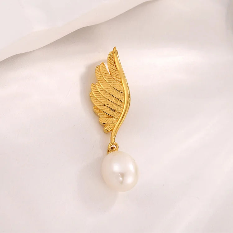 Gold plated wing fresh water pearl 925 pure silver pendant for women