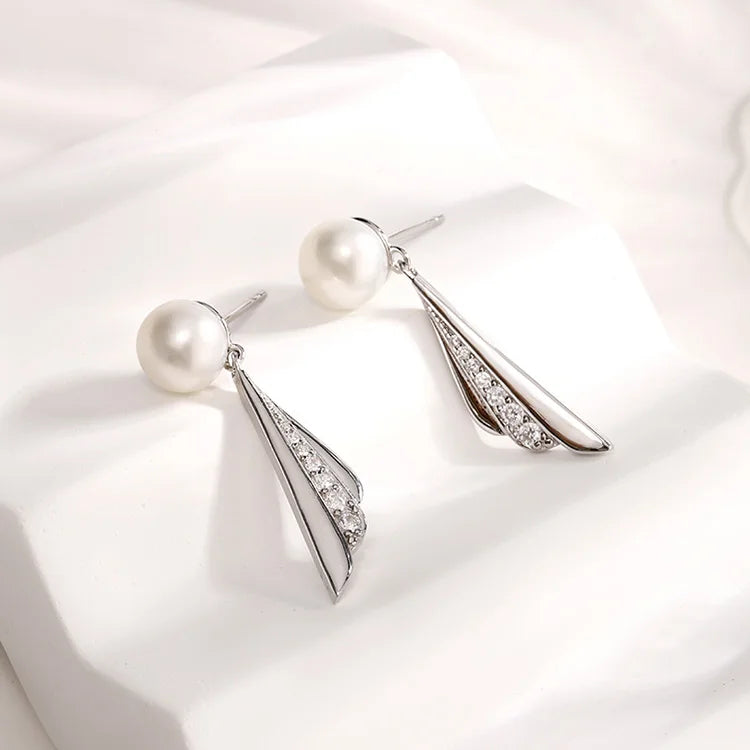 Fancy beautiful 925 sterling silver pearl and diamond luxury stud earrings for women