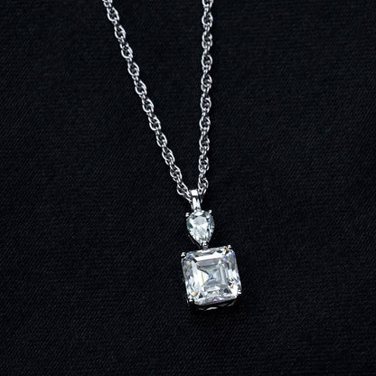 Jeweller Buy Luxury 925 Sterling Silver Link Chain Necklace with Square Pendant VVS Moissanite Diamond