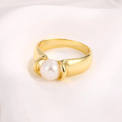 Simple and fashionable women's gold plated 925 sterling silver freshwater pearl ring