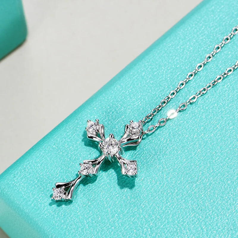 Jeweller Buy 925 Sterling Silver 0.3Ct Moissanite Diamond Cross Pendant with Link Chain Trendy Necklace