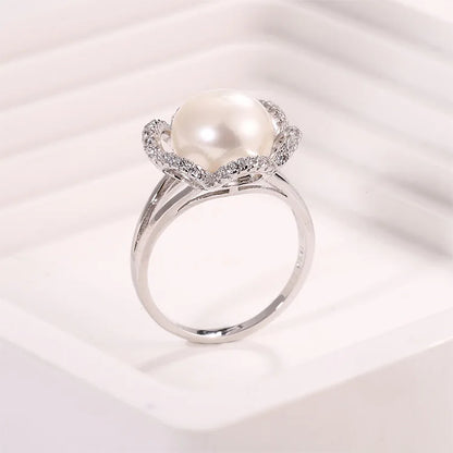 Wholesale Ring Jewelry Simple 925 Sterling Silver Zircon Diamond Set Flower Ring with a Big Pearl