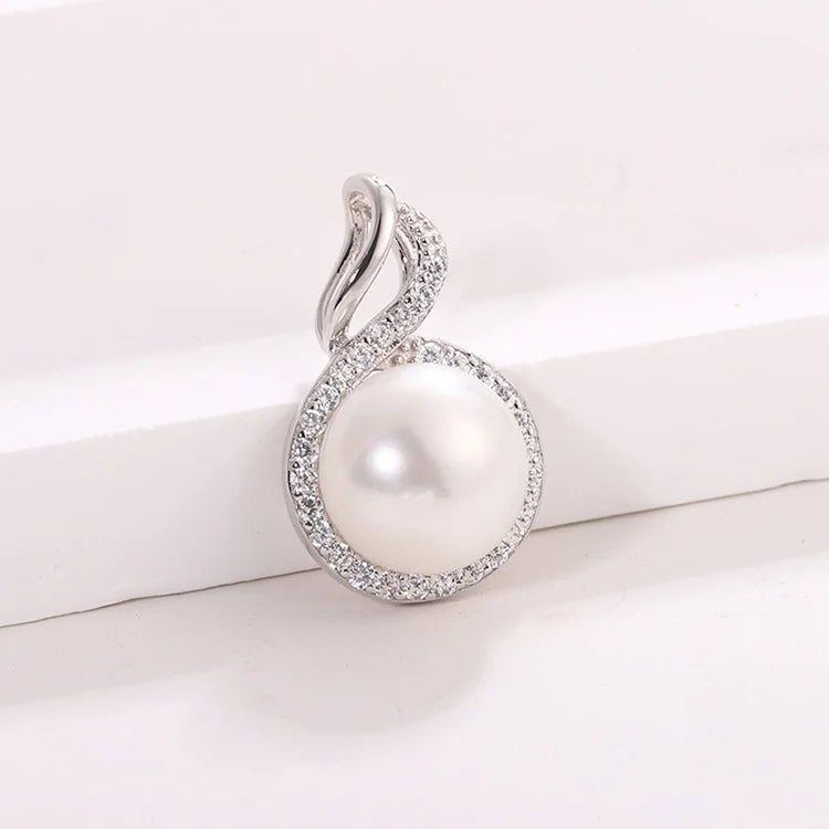 925 sterling silver cultured freshwater pearl pendant with fine zircon diamonds