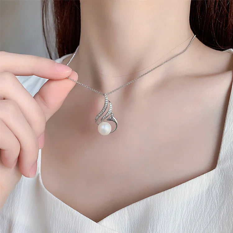 Fashion trendy design sterling silver round white freshwater pearl pendant with diamond setting