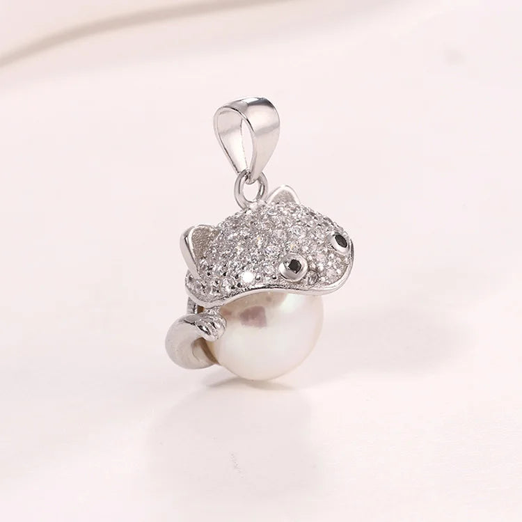 Cute 925 sterling silver animal shaped freshwater pearl pendant for women