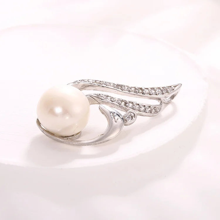 Fashion trendy design sterling silver round white freshwater pearl pendant with diamond setting