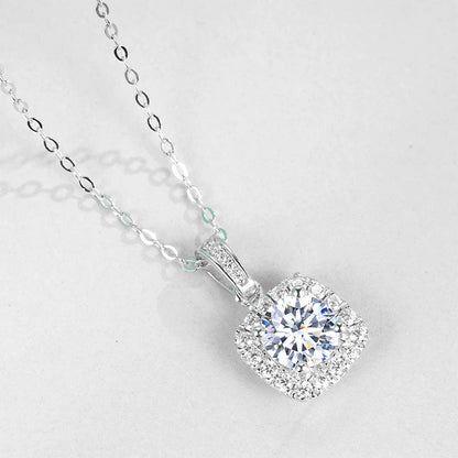 Jeweller Buy Custom Luxury Women's 925 Sterling Silver Moissanite Pendant Necklace with Link Chain Trendy Style