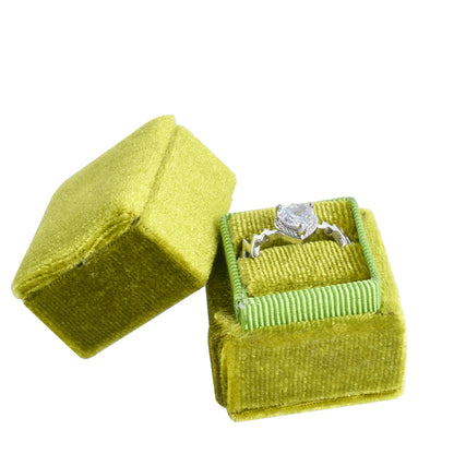 Green Fashion Small Square Velvet Boxes