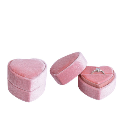 Cajas de terciopelo con forma de corazón de color rosa